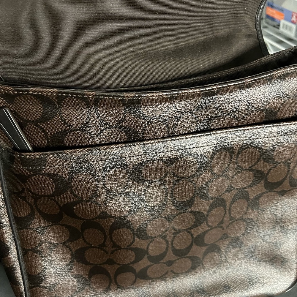 Coach Heritage Signature Map Mahogany/Brown Pebbled Messenger Bag Unisex - Picture 9 of 9